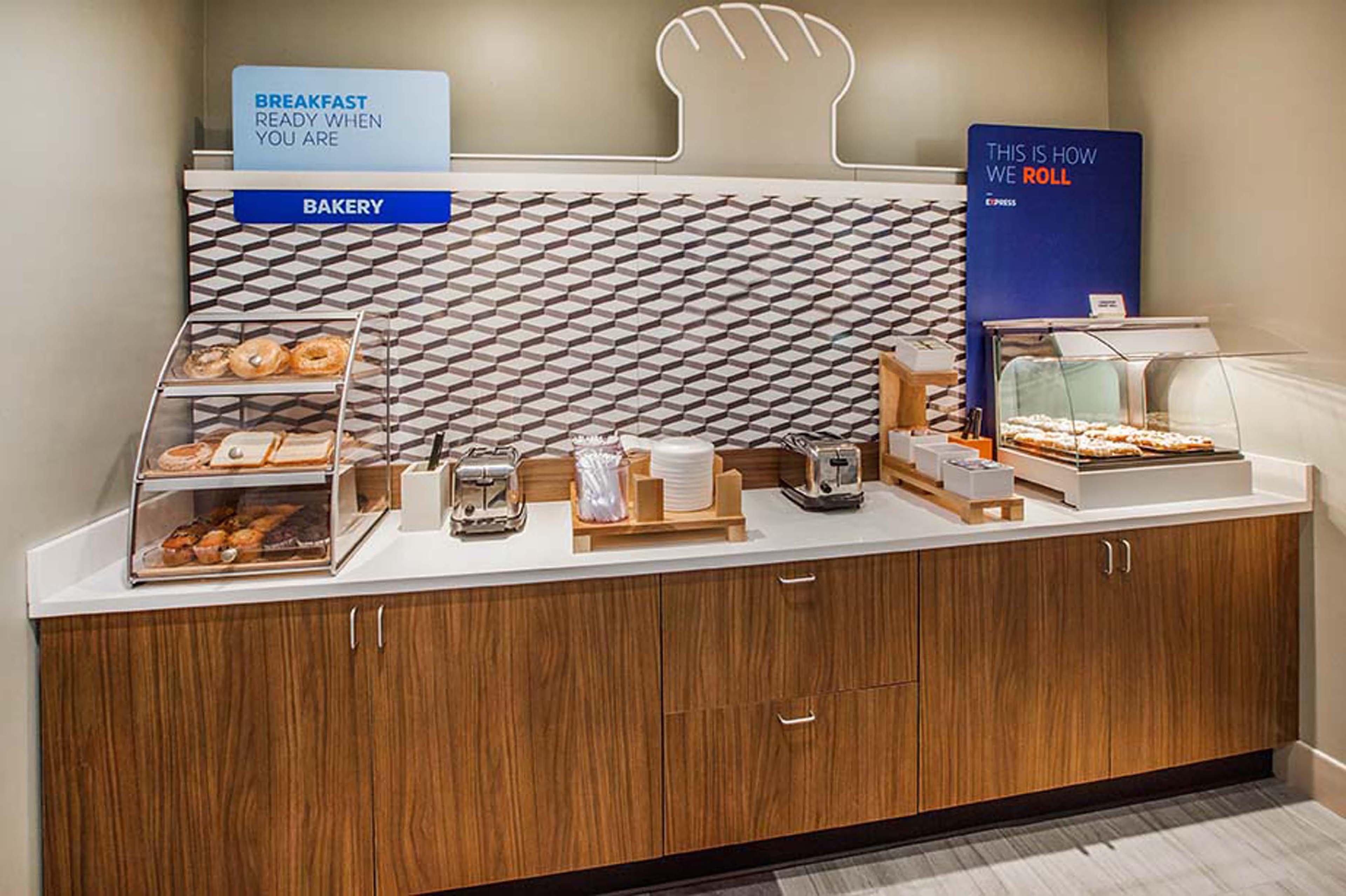 Holiday Inn Express Hotel & Suites Houston Energy Corridor - West Oaks By Ihg Екстер'єр фото